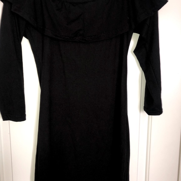 Off Shoulder Ruffle Dress - Picture 3 of 6